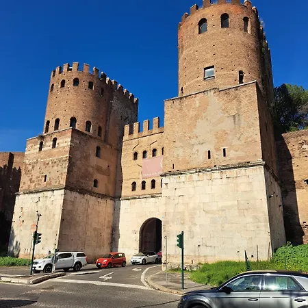 Giovanni Porta Metronia Hébergement de vacances