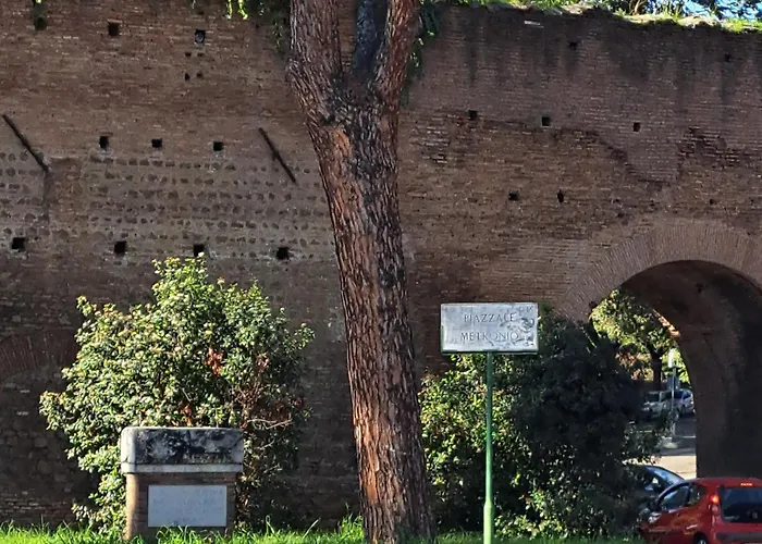 Giovanni Porta Metronia *